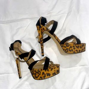 NEVER WORN! Shoe Dazzle High Heel Platform Leopard Sandals! Size 8!